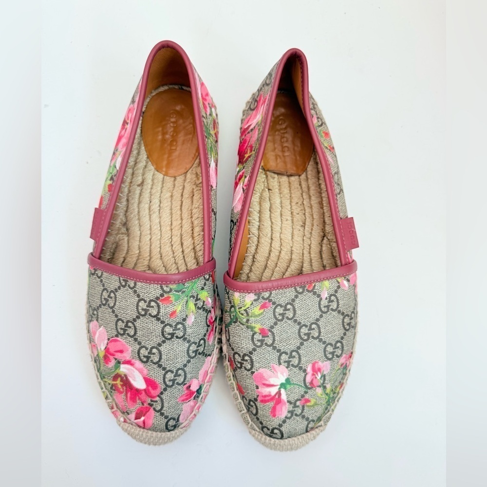 Gucci Pink Bloom Floral Print Logo Monogram Canvas Espadrilles Flats EU 38.5